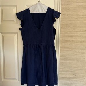 Medium cotton linen vineyard vines dress slight front pleats